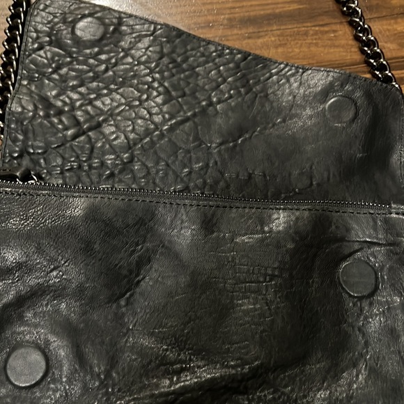 Maxon Collection Black Leather Crossbody With Detachable Strap - Picture 5 of 12